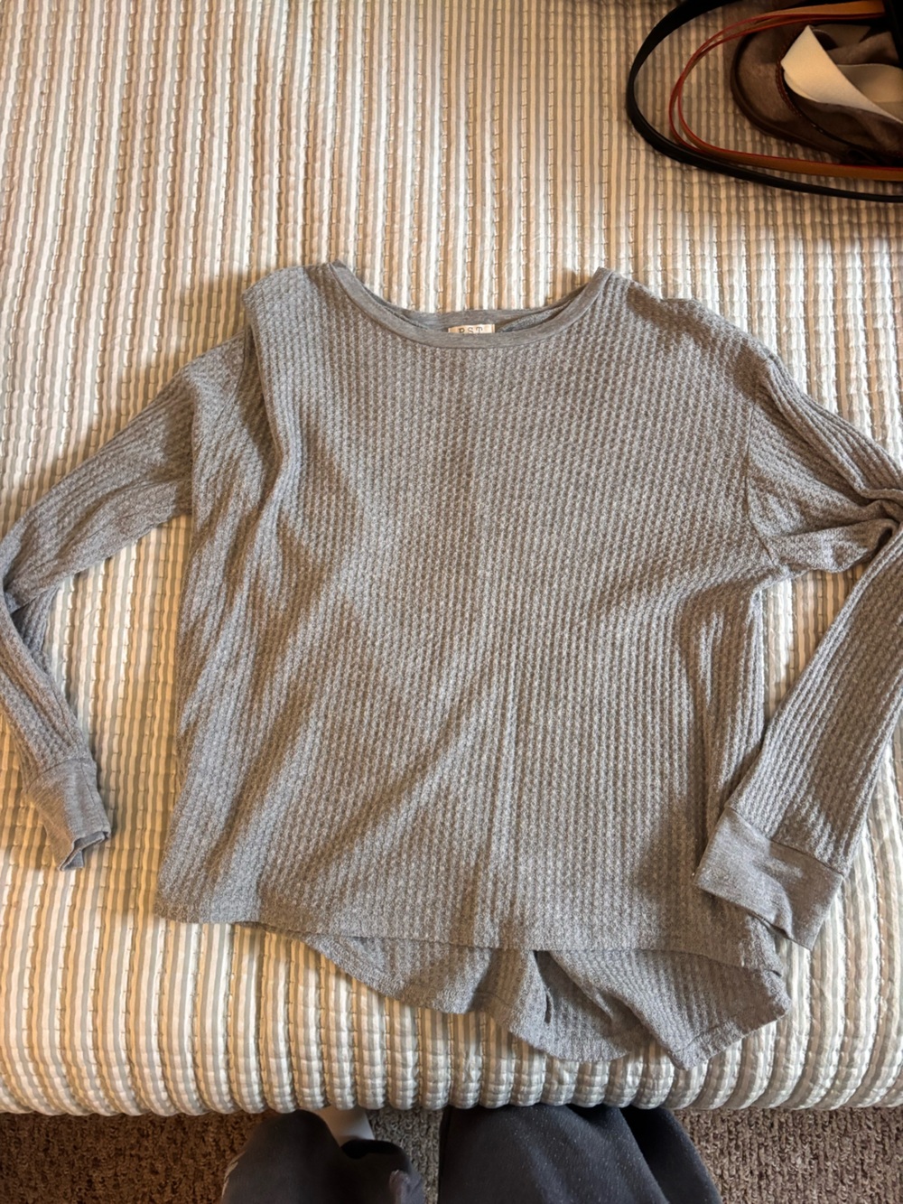 Women's Crewneck Waffle Knit Sweater in Gray